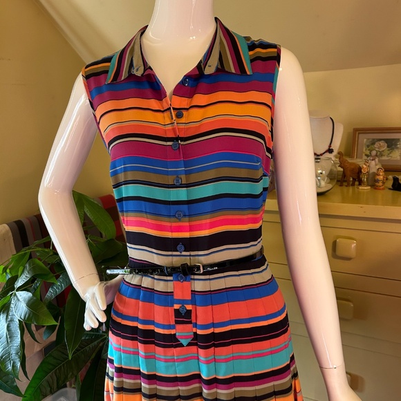 Calvin Klein Button Front Sleeveless Pleated Dress - Picture 5 of 10